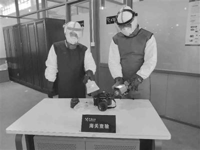 古董相机可能会致癌 杭州海关拦截了一部带核