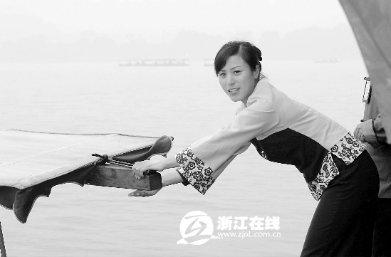 杭州西湖船娘图片