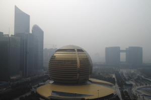 昨天杭州上空的霾到底有多厚？