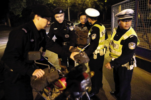 早晚高峰外 杭州交警去哪儿了