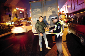 早晚高峰外 杭州交警去哪儿了