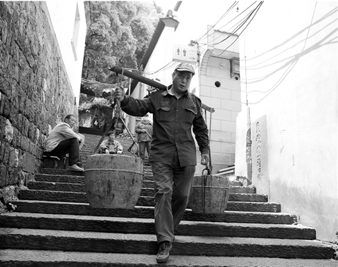 吴山上这份特殊的担子他一挑就是31年