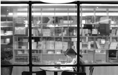 杭城唯一的24小时书房营业 深夜进书店的人都有谁？