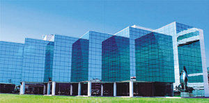 晃眼的玻璃幕墙 刺了开车的晕了洗菜的