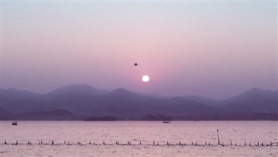 苹果发布会最开头，就是有关杭州的风景。（视频截图）