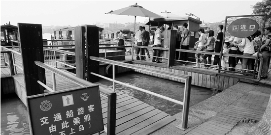 西湖交通船开通8个月 上座率不太高