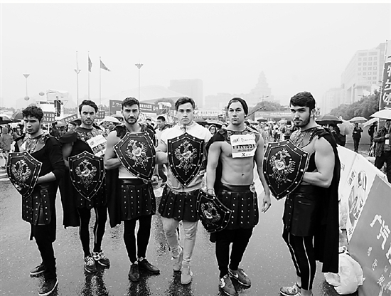 “斯巴达勇士”的“光马”运动