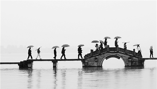 秋季连阴雨 杭州这一周全“泡汤” 