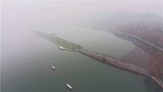 杭州重霾“锁城” 未来两天依然有中到重度污染