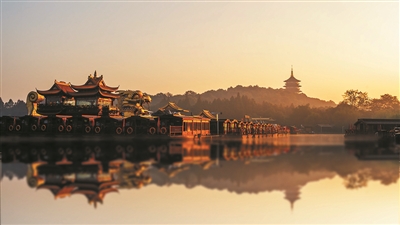 五年拍了九万张照片 这对情侣把美丽杭州 浓缩成8分钟的映像诗 五年拍了九万张照片 这对情侣把美丽杭州 浓缩成8分钟的映像诗