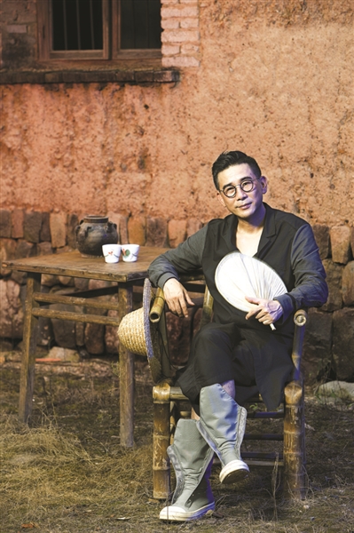 杭州时尚红人吴国平正在筹划一种更缓慢的生活