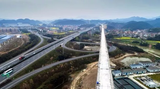 杭黄铁路主体工程全线贯通 力争2018年10月开通运营