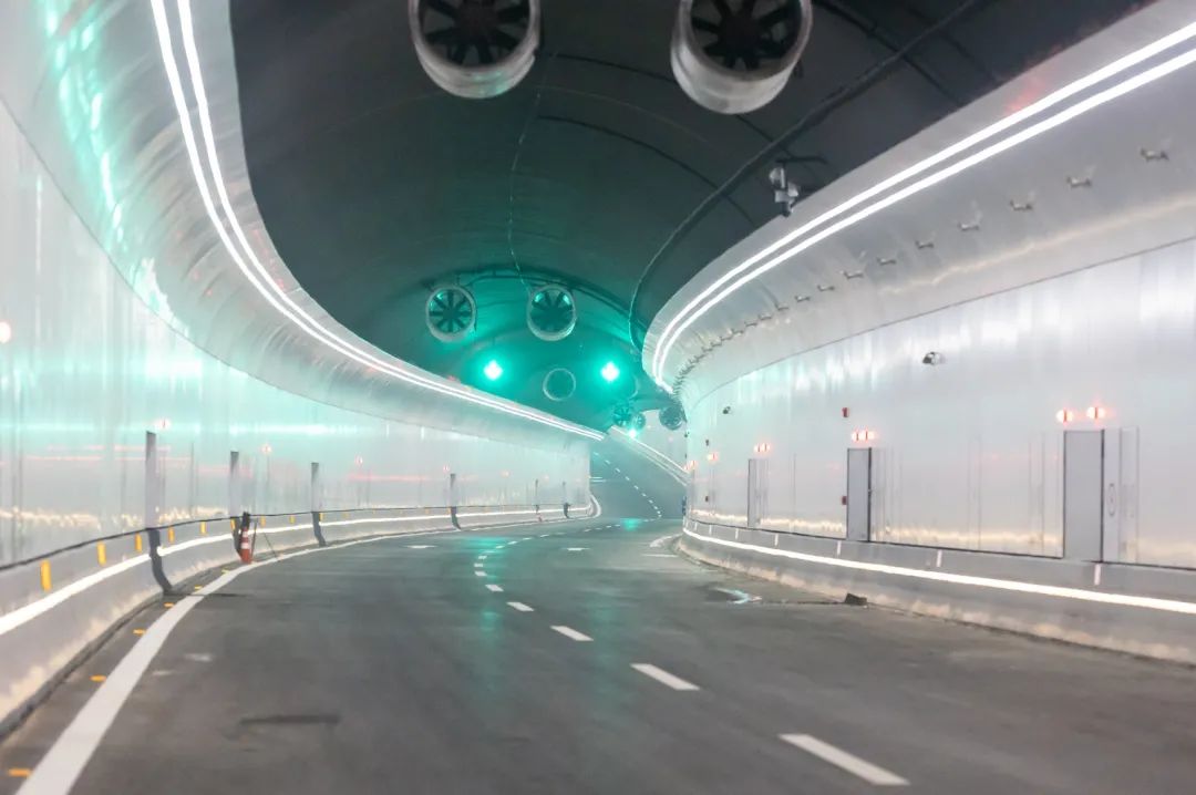 三分钟过江的意义:杭州今天上午新开通的这一条隧道,谁最受益?