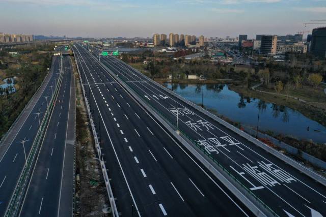 沪杭高速嘉兴路段图片