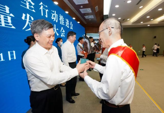 市委副书记,市长刘忻主持,李火林,马卫光,金志,柯吉欣,马小秋,朱华