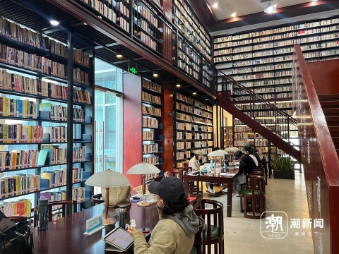 阅读原来可以这么浪漫，杭州主城区藏着一座“霍格沃茨”图书馆
