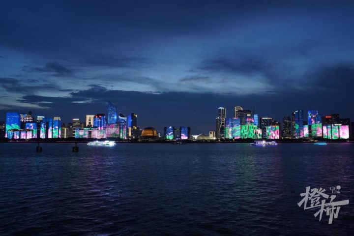 12月1日起，钱塘江两岸灯光秀播放时间调整