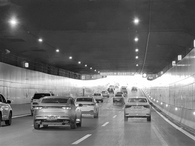 文一西路隧道开通 杭州城区1小时交通圈基本形成