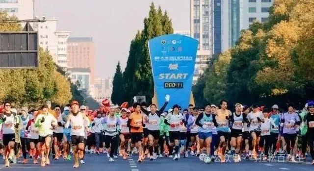 2023杭州马拉松全程直击,中国选手包揽全马男女组冠军