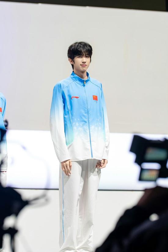 d2f1022b88e5d0a904eb1637e7a7a6f1.pic