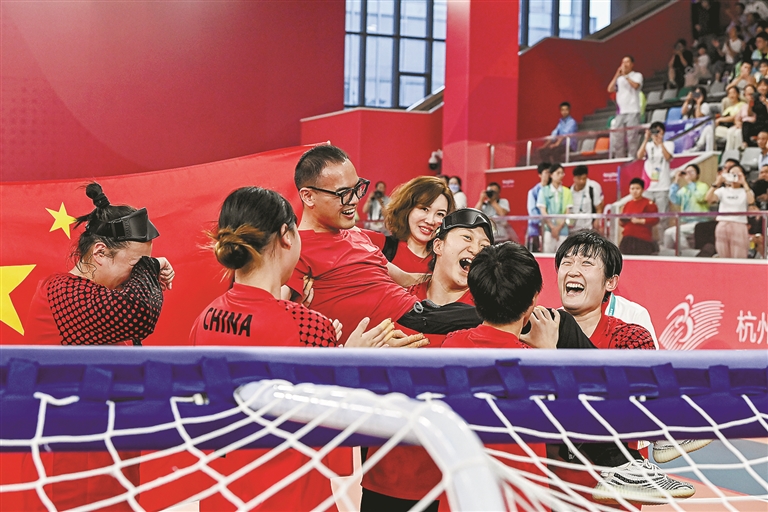 中国盲人门球男女队实现亚残运会“双冠军” 拿了金牌就求婚！最浪漫的事就这么发生了