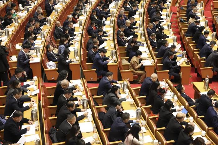 今日上午,杭州市第十四届人民代表大会第六次会议隆重开幕。 图片